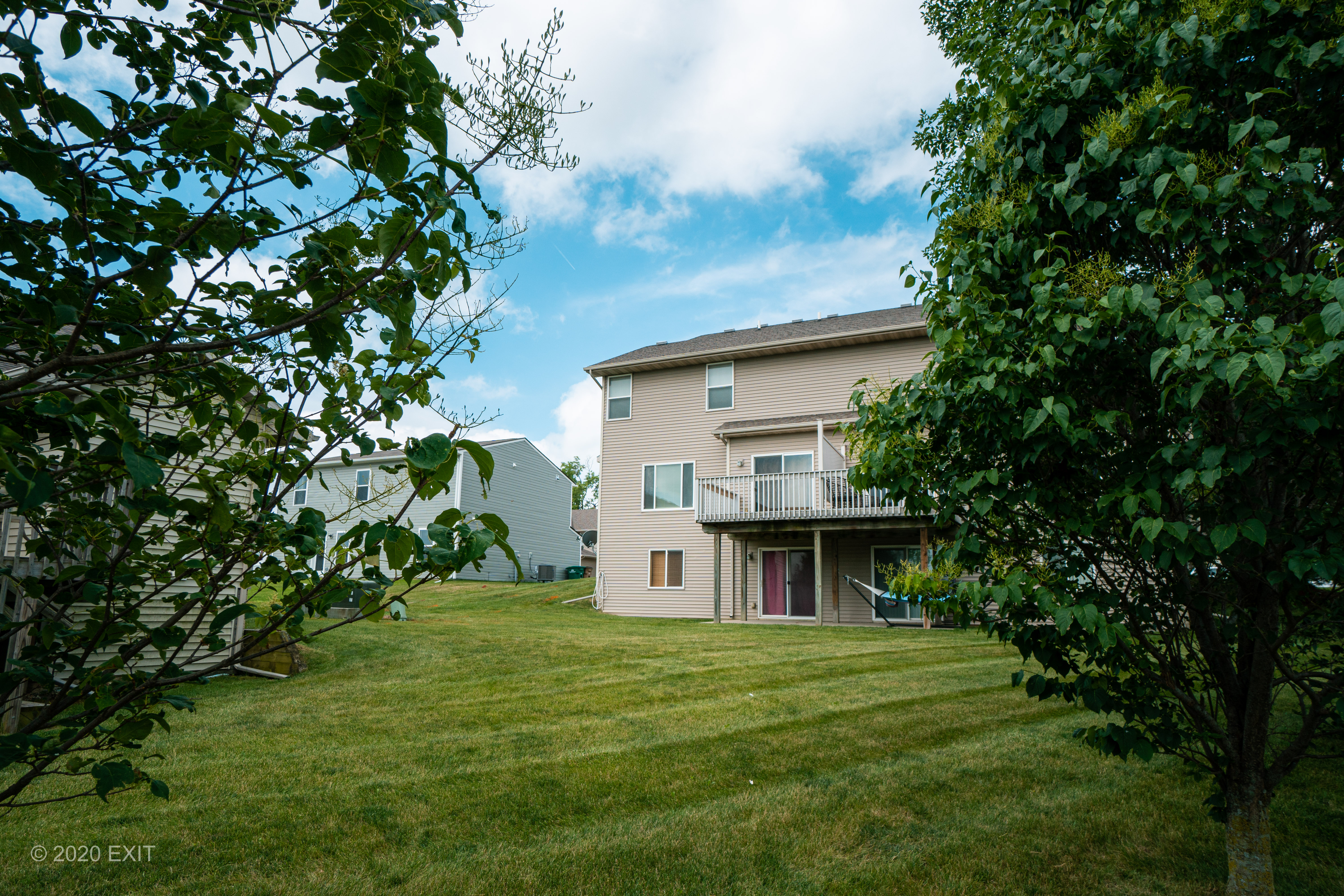 Townhome For Sale at 410 Aspen Drive, Norwalk, IA 50211